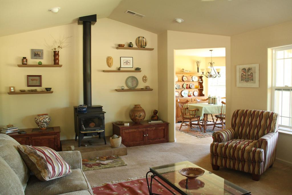 Red Tail Ranch Bed & Breakfast Гроувланд Екстериор снимка
